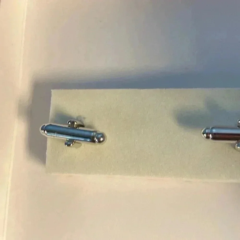 NEW M COLLECTION BY MICHAEL STRAHAN‎ BLACK AND SILVER CUFF LINKS